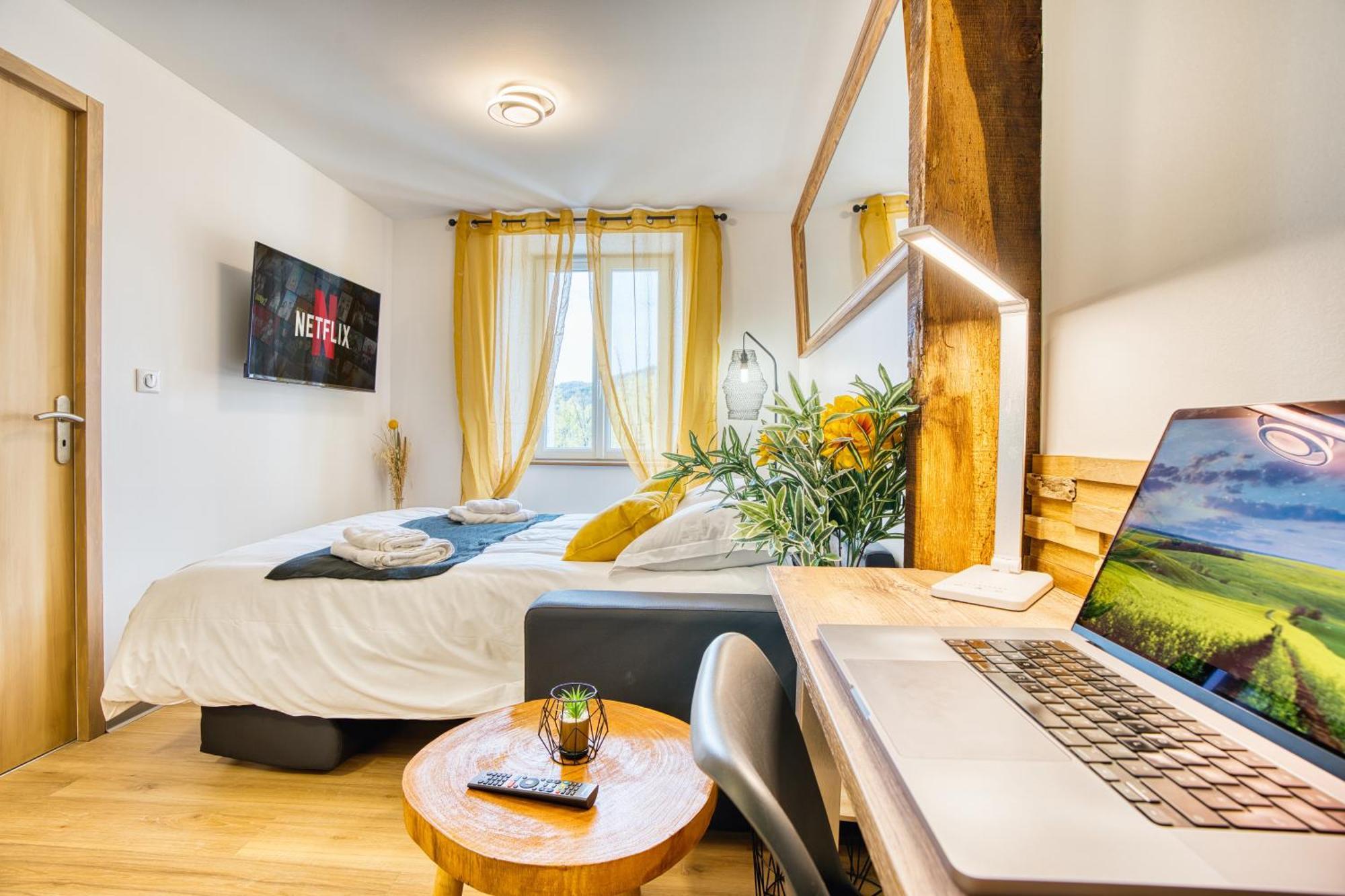 Les Hourtous Netflix Wi-Fi Fibre Terasse 4 Pers Apartman Banassac Kültér fotó
